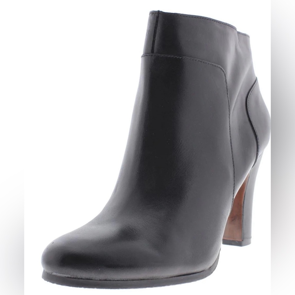 Naturalizer Black Ankle Booties